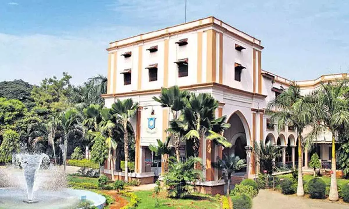 Nizam College प्रबंधन ने आवास पर उठाए गए मुद्दों को हल करने के प्रयास जारी किये
