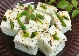 dhokla recipe: मानसून स्नैक्स में जरूर ट्राई करें खट्टा ढोकले की ये रेसिपी