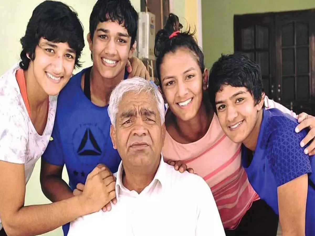 Mahavir Phogat ने बृजभूषण सिंह पर साधा निशाना