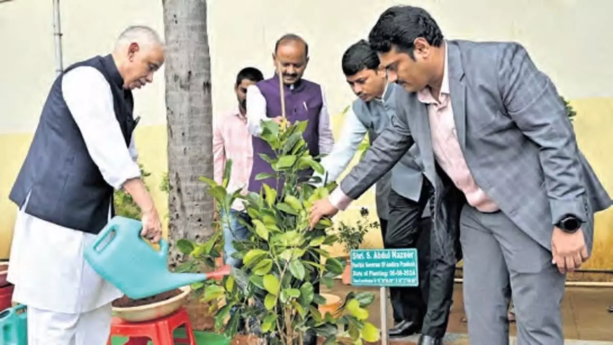 Andhra : आंध्र प्रदेश के राज्यपाल ने हरियाली बढ़ाने की जरूरत पर जोर दिया