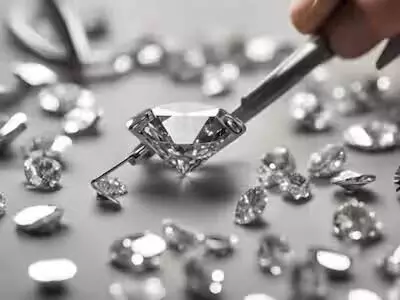 Surats diamond company ने 50,000 कर्मचारियों को 10 दिन की छुट्टी दी