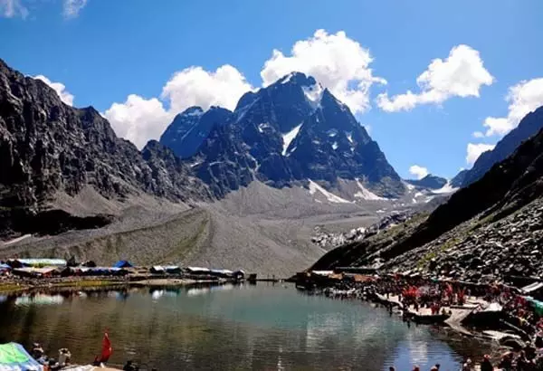 Gaurikund का हवाई सफर हुआ सस्ता, इस दिन से शुरू होगी मणिमहेश यात्रा