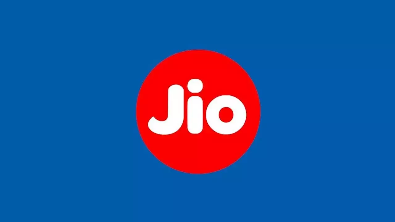 JIO सिम बंद होने पर ग्राहक को आया भयानक गुस्सा, कंपनी पर किया केस