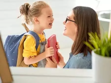 Parenting: बच्चों के साथ स्ट्रांग बॉन्ड बनाने के लिए करे ये काम