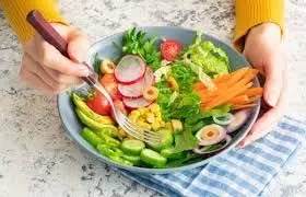 Health Tips: बरसात में भूलकर भी न करे आहार जुड़ी ये गलतियां