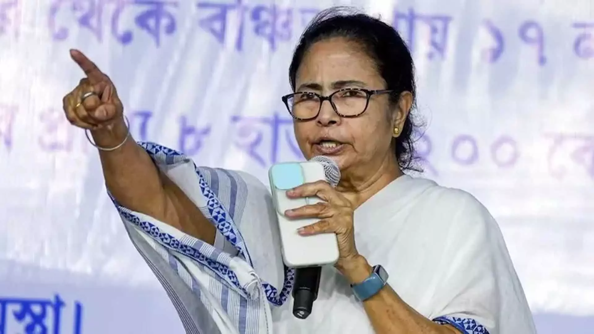 West Bengal के चार मंत्रियों के विभागों में फेरबदल