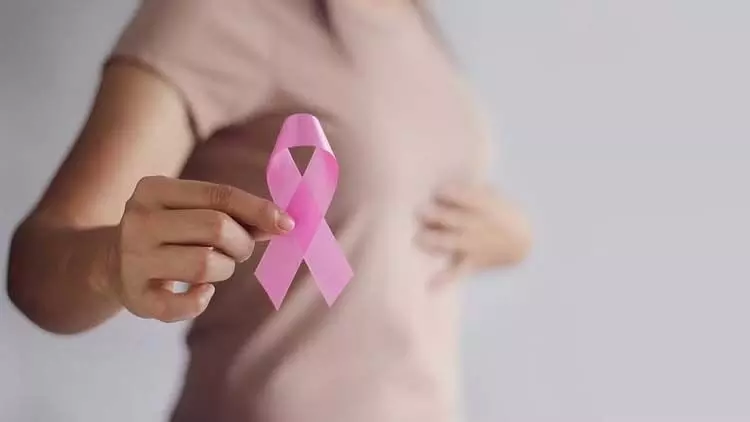 Cancer: जानिए ब्रेस्ट कैंसर का लक्षण और बचाव के तरीके