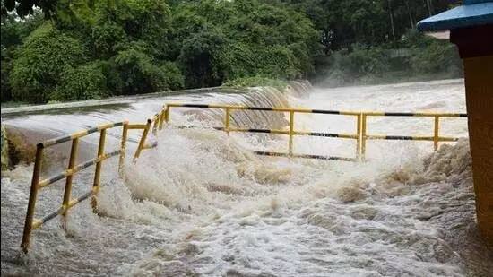 pune: डूबे व्यक्ति के परिवार ने मुआवजे की मांग की