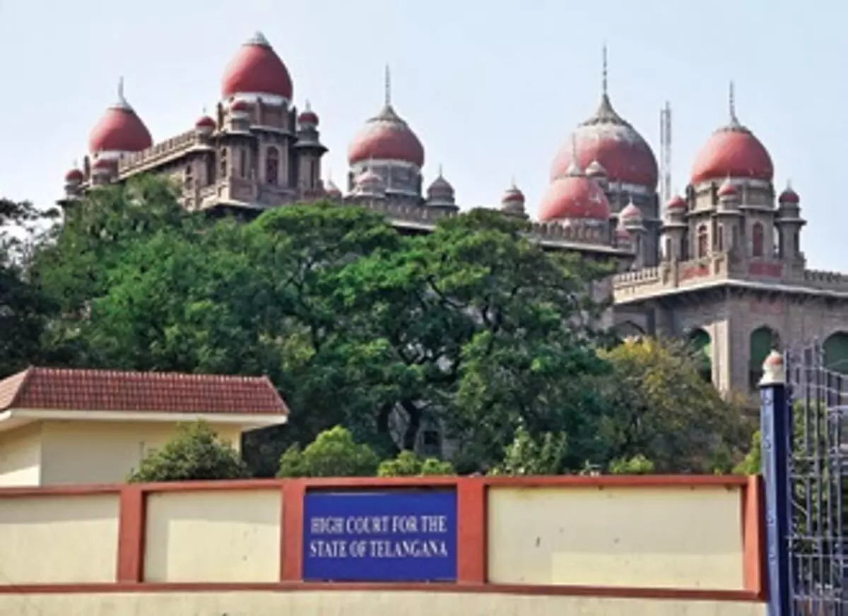 Telangana HC ने दलबदलू बीआरएस विधायकों की अयोग्यता की याचिका पर फैसला सुरक्षित रखा