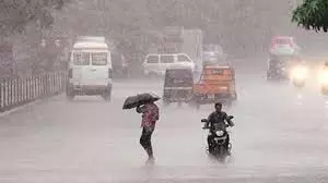 UP Weather Alert: आज वाराणसी, आजमगढ़ और गोरखपुर समेत 24 जिलों में होगी भारी बारिश