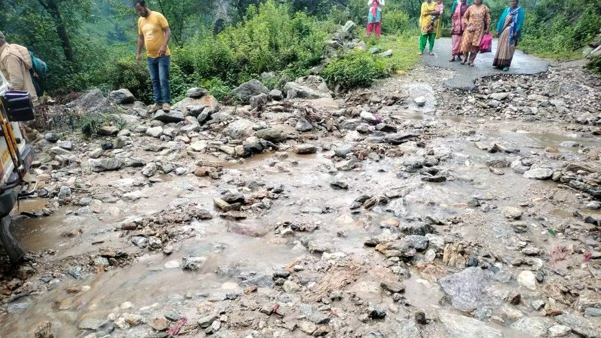 Bageshwar में भारी बारिश से तबाही, आठ घर ढहे, 60 लोग हुए प्रभावित