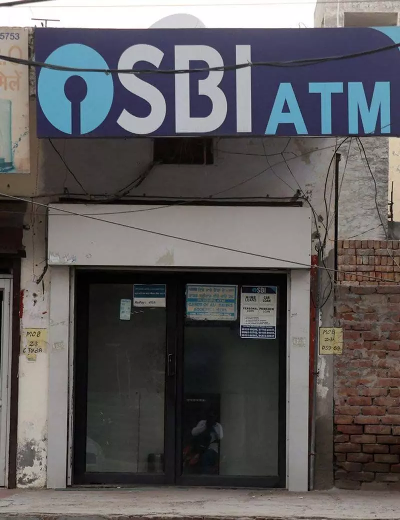 बद्दी के पास SBI के दो ATM से लाखों रुपये लूटे गए