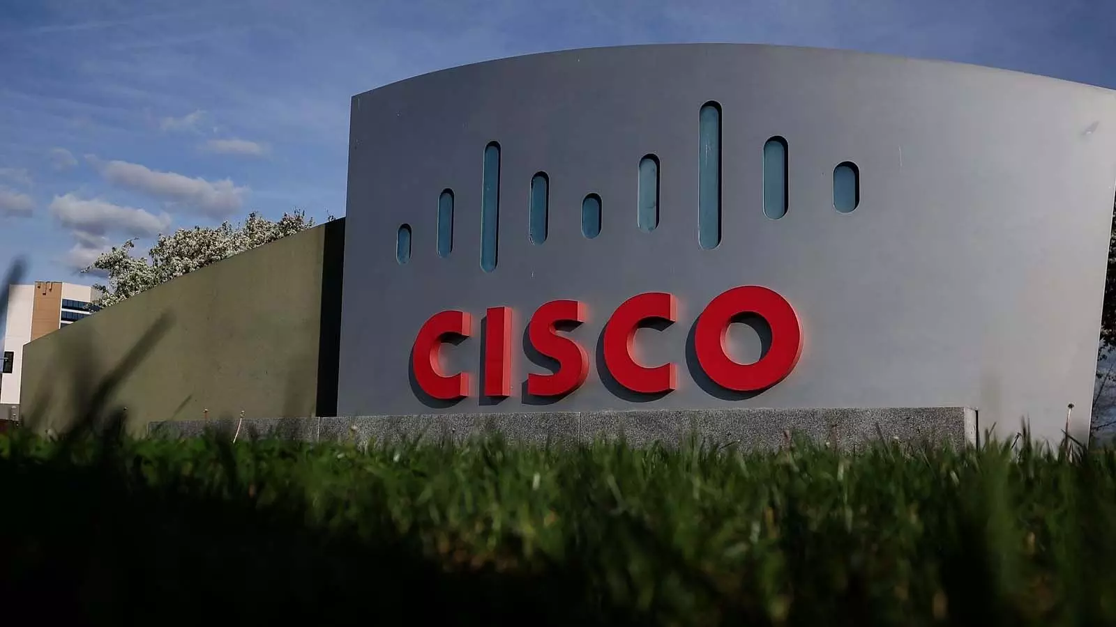 Cisco इस साल दूसरी बार नौकरी से हजारों लोगों को निकालेगा