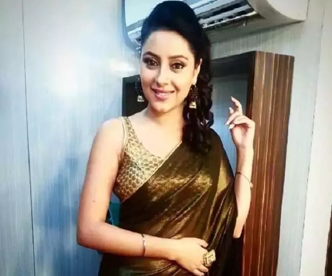 Pratyusha Banerjee Birthday :  आनंदी बनकर फेमस हुई प्रत्युषा, क्यों 25 साल की उम्र में कर लिया सुसाइड