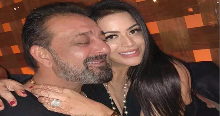 Sanjay Dutt ने  बेटी त्रिशला दत्त के जन्मदिन पर प्यार का इजहार किया