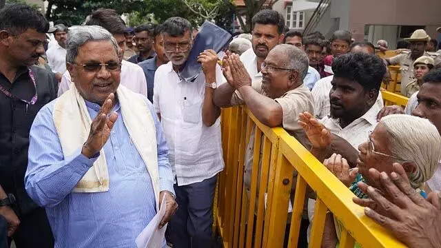 Karnataka: सिद्धारमैया ने HDK, येदियुरप्पा और बेटे पर निशाना साधा