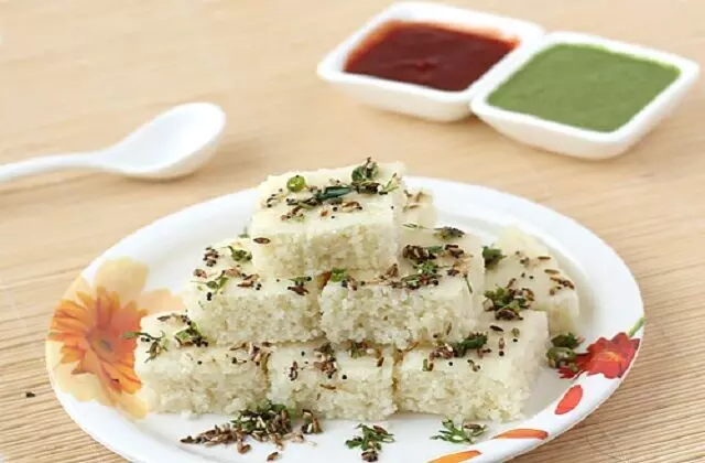 Suji का Dhokla आसानी से हो जाएं तैयार