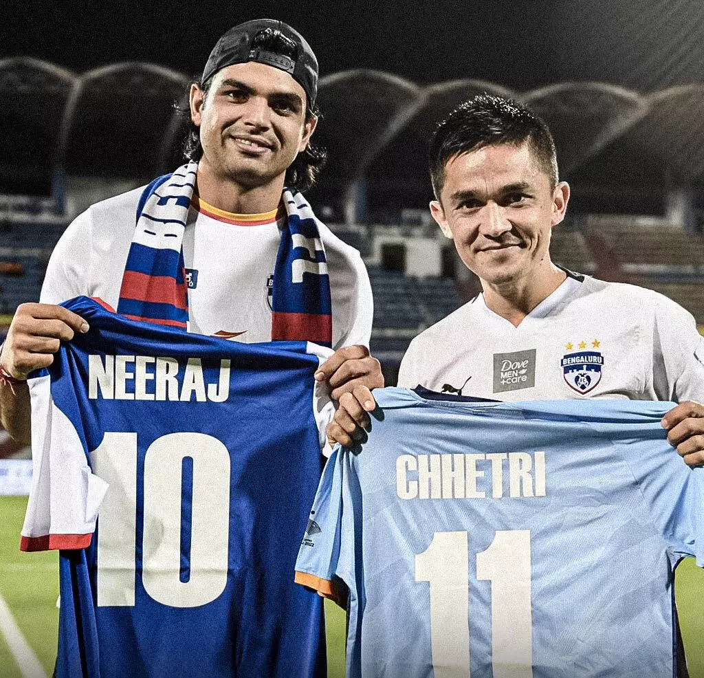 Sunil Chhetri नीरज चोपड़ा से मिलने के लिए पेरिस पहुंचे