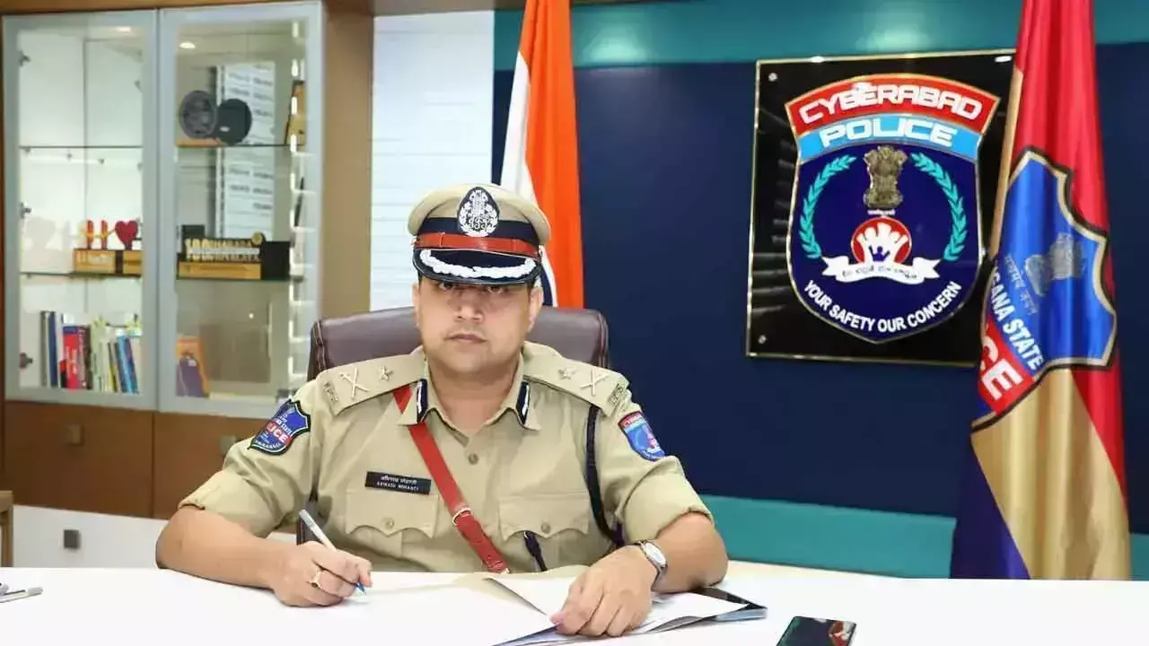 Cyberabad पुलिस ने उत्कृष्टता के लिए पुलिसकर्मियों को पुरस्कृत किया