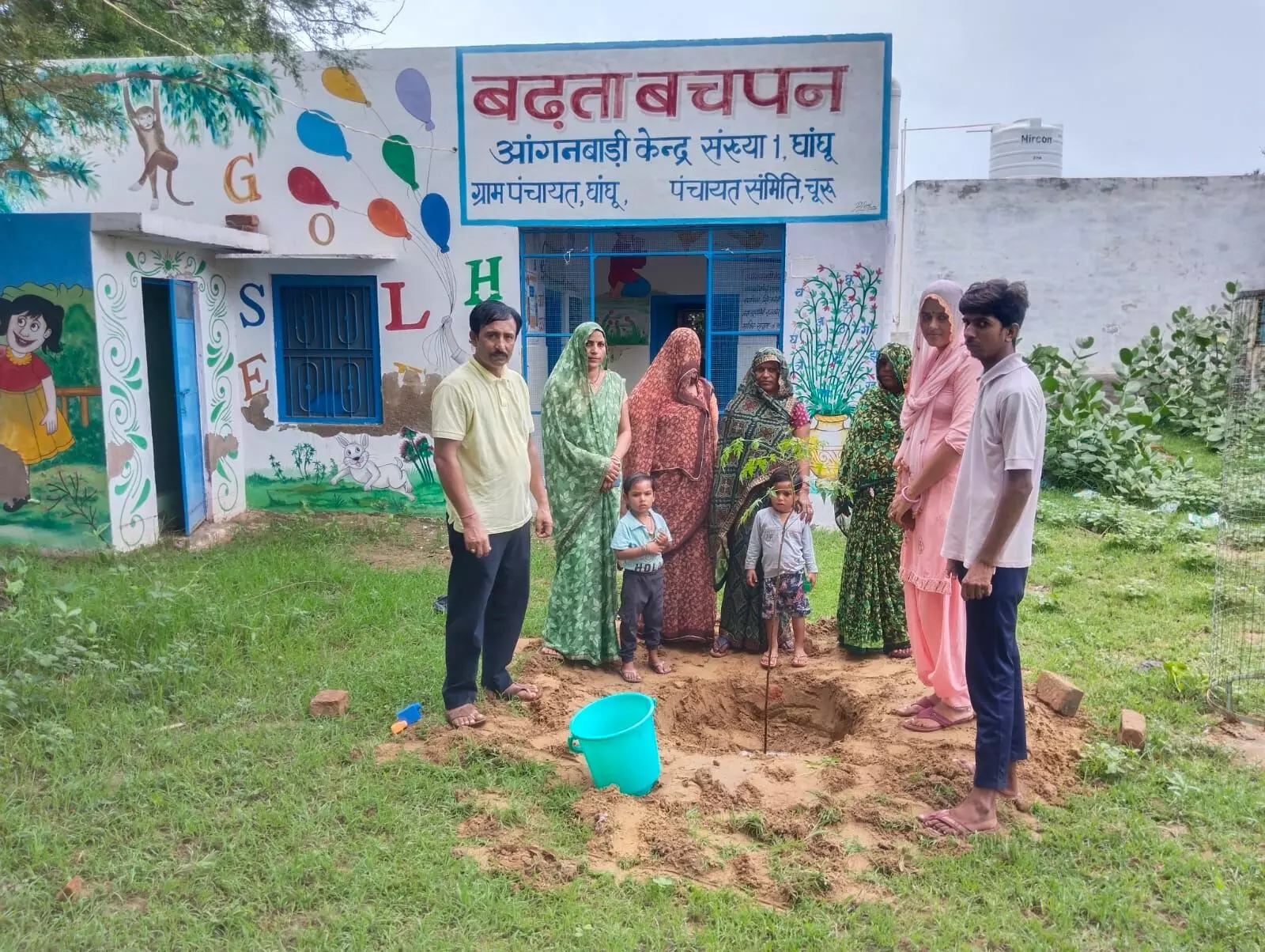 Churu: पर्यावरण प्रेमी हीराराम प्रजापत की स्मृति में चल रहा है पौधारोपण