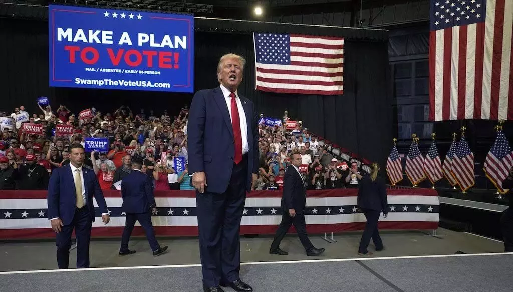 Trump Rally में सेलीन डायोन का टाइटैनिक थीम वाला गाना बजाया गया