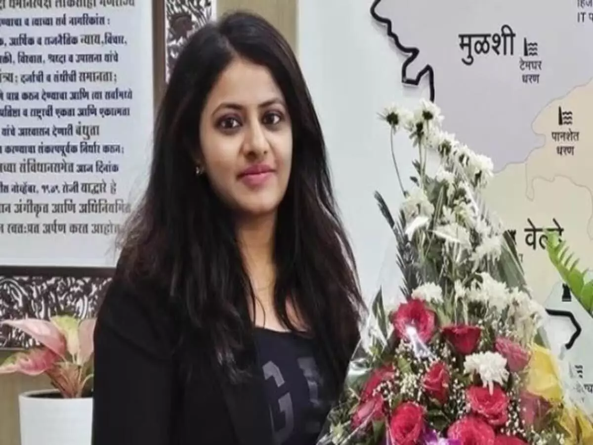 Pooja Khedkar ने सरकार को लिखा पत्र  - पुणे कलेक्टर ने मुझे अपमानित किया