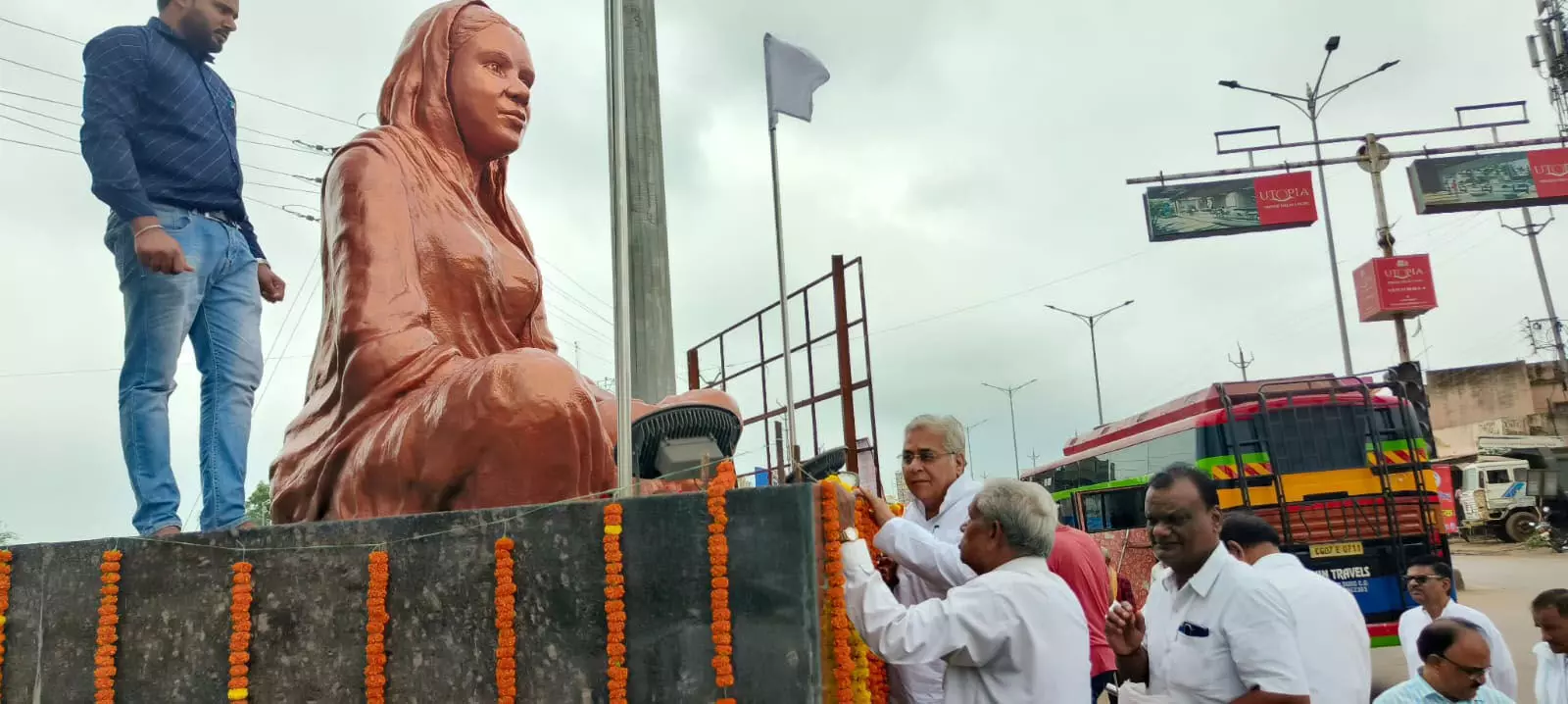 जननेत्री मिनीमाता को पुण्यतिथि पर दी गई श्रद्धांजलि