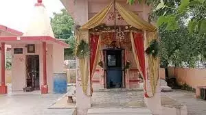 Uttar Pradesh : प्राचीन शिव मंदिर से कलश और चांदी के छत्र चोरी