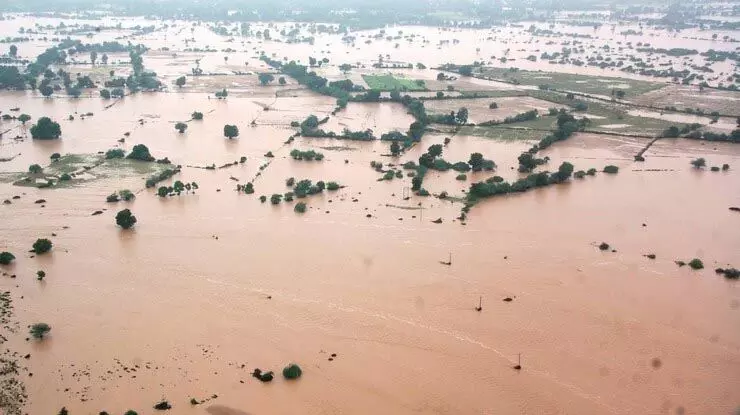 Telangana News: बाढ़ के कारण पर्यटन यात्राएं रोक दी