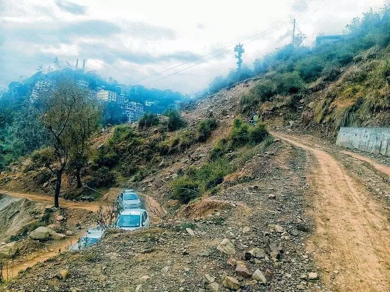 नौ साल की देरी के बाद आखिरकार Bhagsunag-इंद्रूनाग सड़क पर काम शुरू