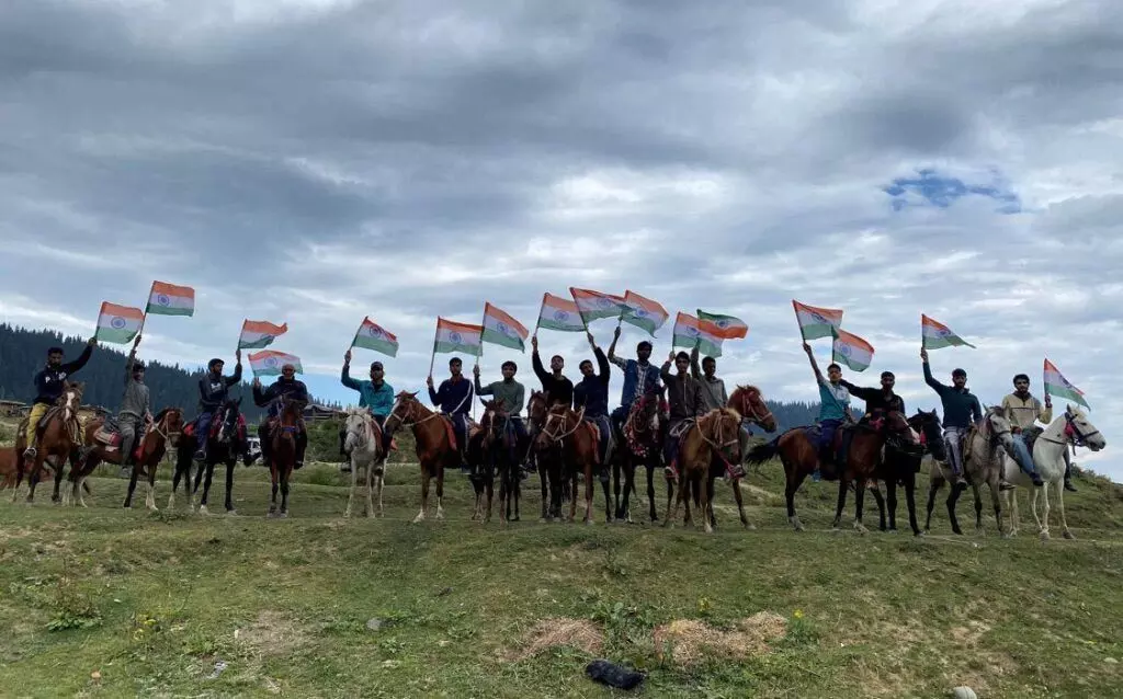 स्वतंत्रता दिवस से पहले Kashmir में तिरंगा रैलियां आयोजित की