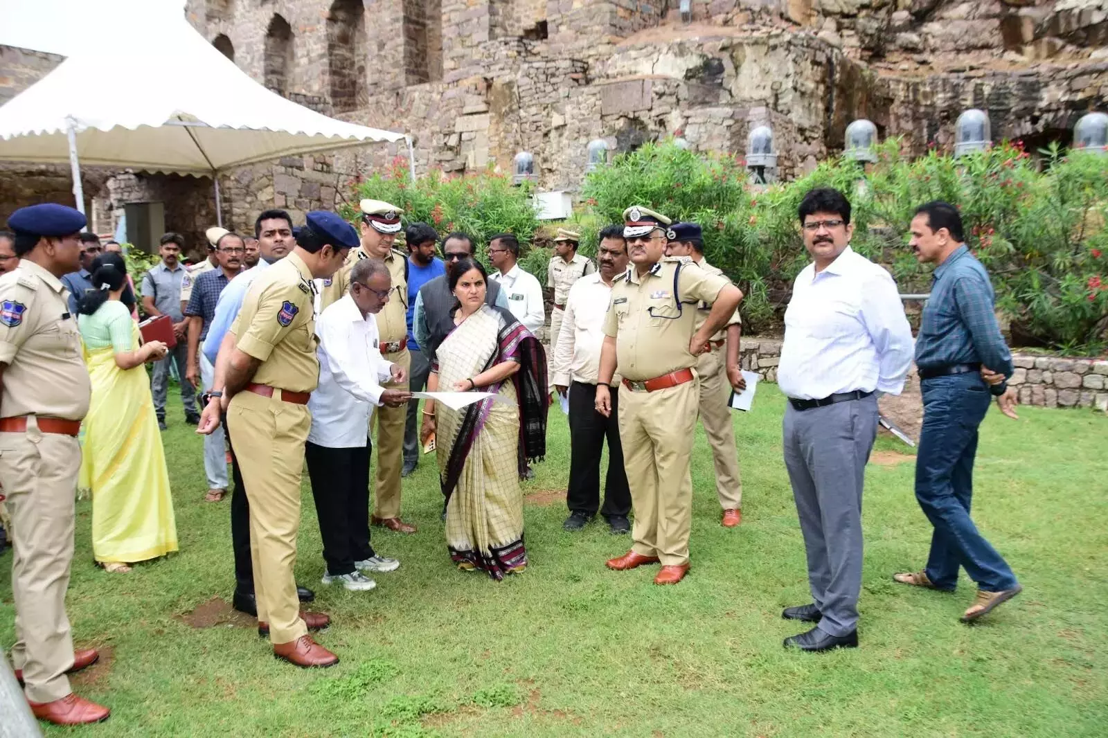 CS ने गोलकोंडा किले में स्वतंत्रता दिवस की तैयारियों की समीक्षा की