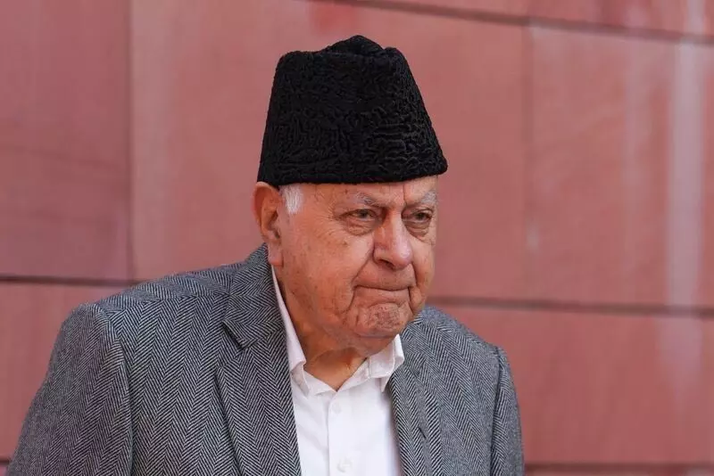 Farooq: विभाजनकारी ताकतों के खिलाफ एकजुट हों