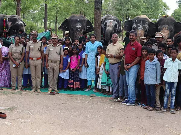 हाथी बचाव एवं पुनर्वास केंद्र ने Trichy में विश्व हाथी दिवस मनाया