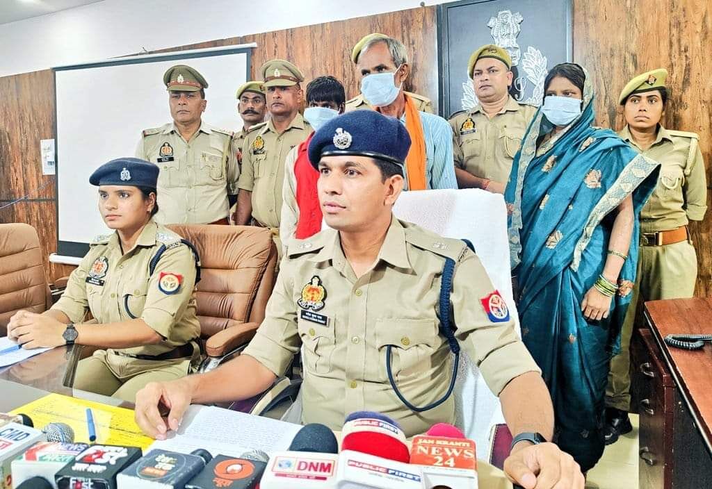 थाना Dhanepur पुलिस द्वारा 03 हत्याभियुक्तों को किया गया गिरफ्तार