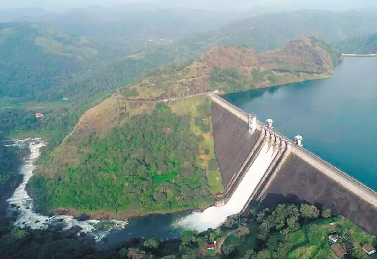 Kerala : मंत्री रोशी ऑगस्टीन ने कहा, मुल्लापेरियार बांध की सुरक्षा को लेकर घबराने की जरूरत नहीं