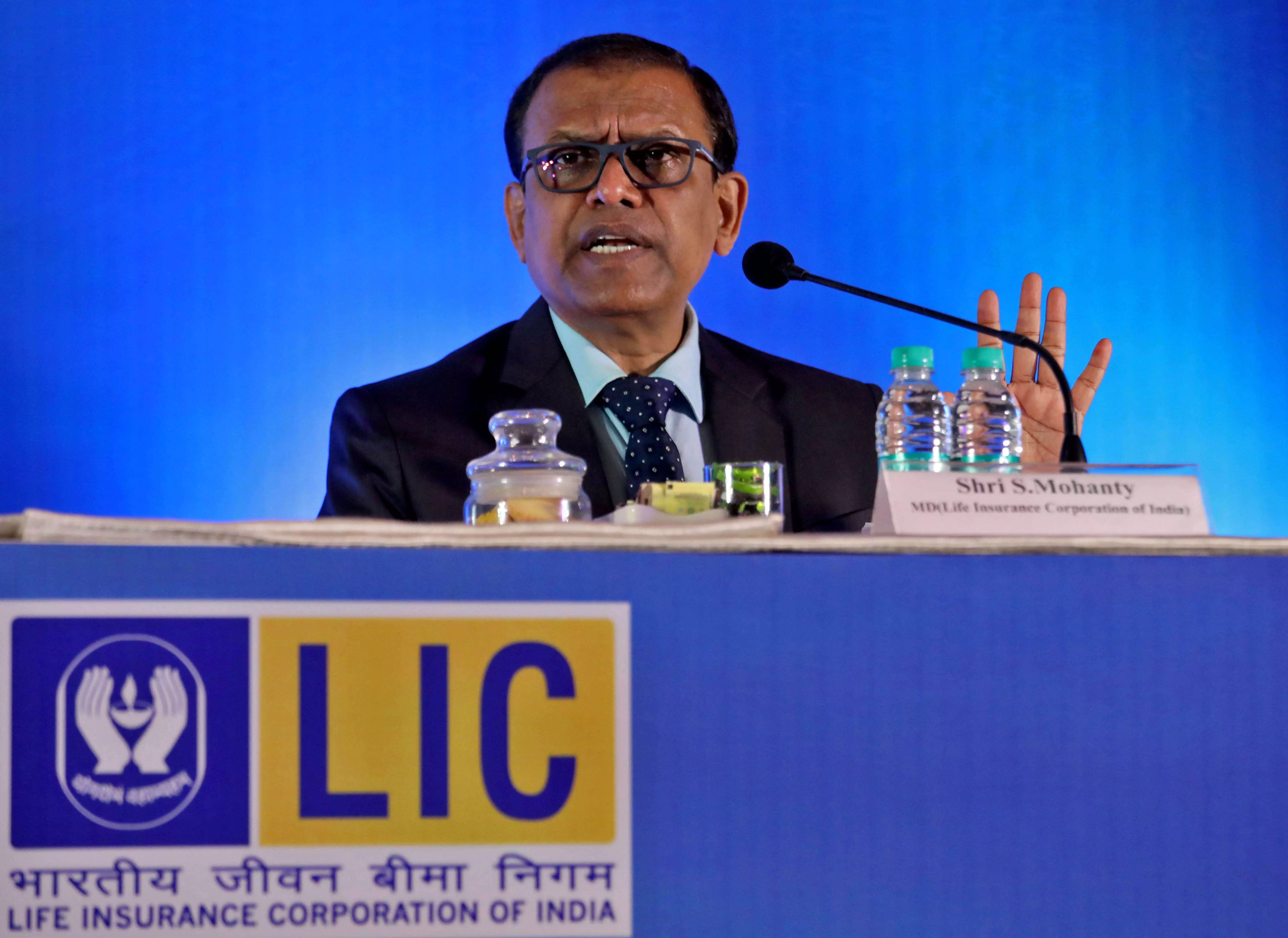 LIC ने एयर कंडीशनर दिग्गज वोल्टास में अपनी हिस्सेदारी 2 % घटाई