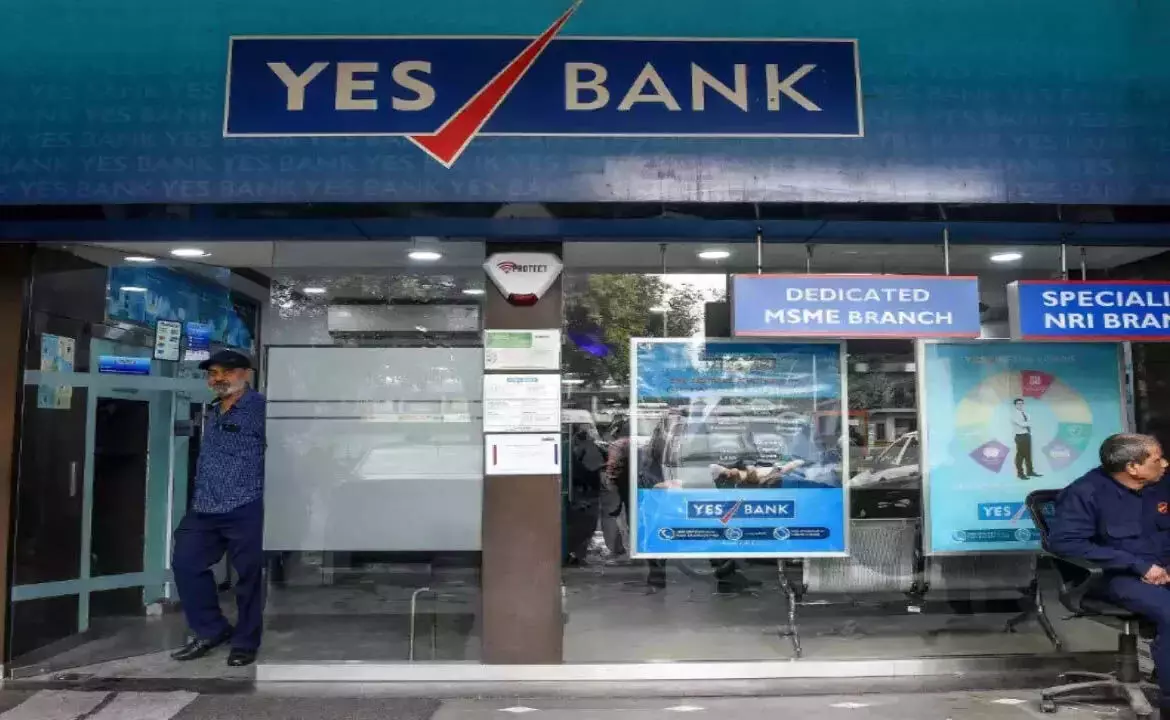 Yes Bank के शेयरों में गिरावट