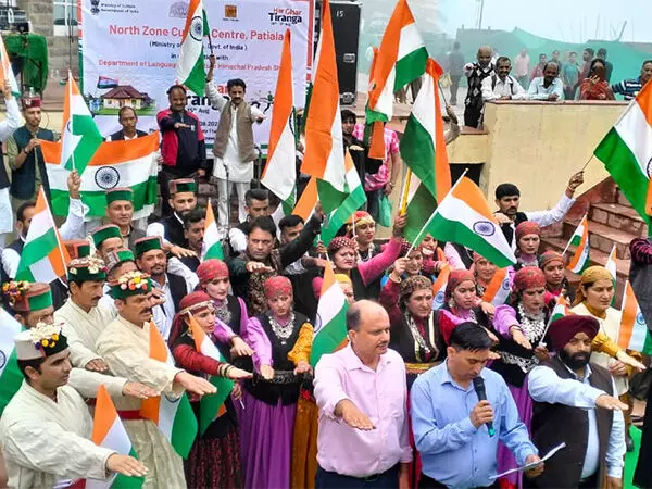 हर घर तिरंगा अभियान के तहत पारंपरिक लोक नृत्यों के साथ Tiranga Yatra का आयोजन किया गया