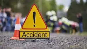 Jharkhand Accident:  धनबाद में बाइक और स्कूल वैन की जोरदार भिड़ंत