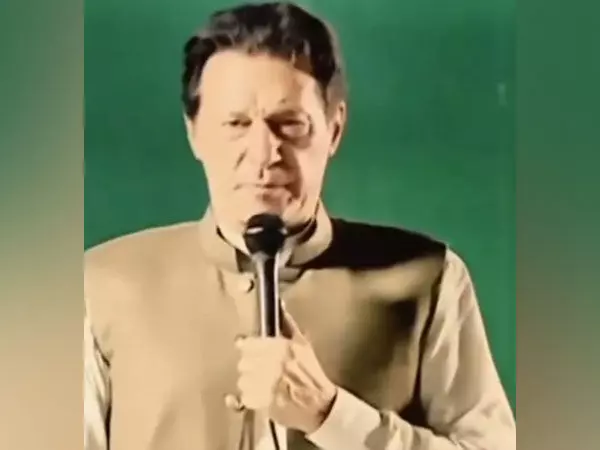 Imran Khan ने गिरफ्तार पूर्व आईएसआई प्रमुख लेफ्टिनेंट जनरल फैज हमीद से पार्टी को अलग कर लिया