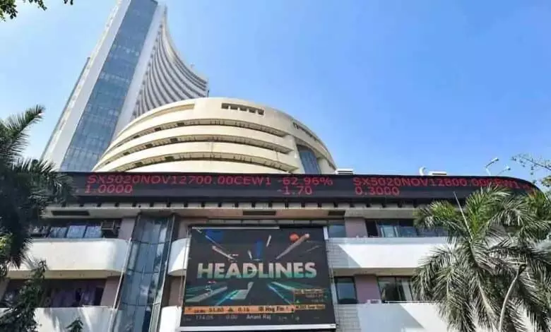 Sensex rises, स्मॉलकैप और मिडकैप शेयरों पर दबाव