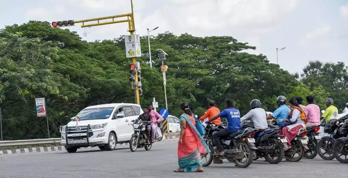 Tamil Nadu : यात्रियों ने यातायात की समस्या के समाधान के रूप में तिरुचि-चेन्नई एनएच चौराहे के पास अंडरपास की मांग की