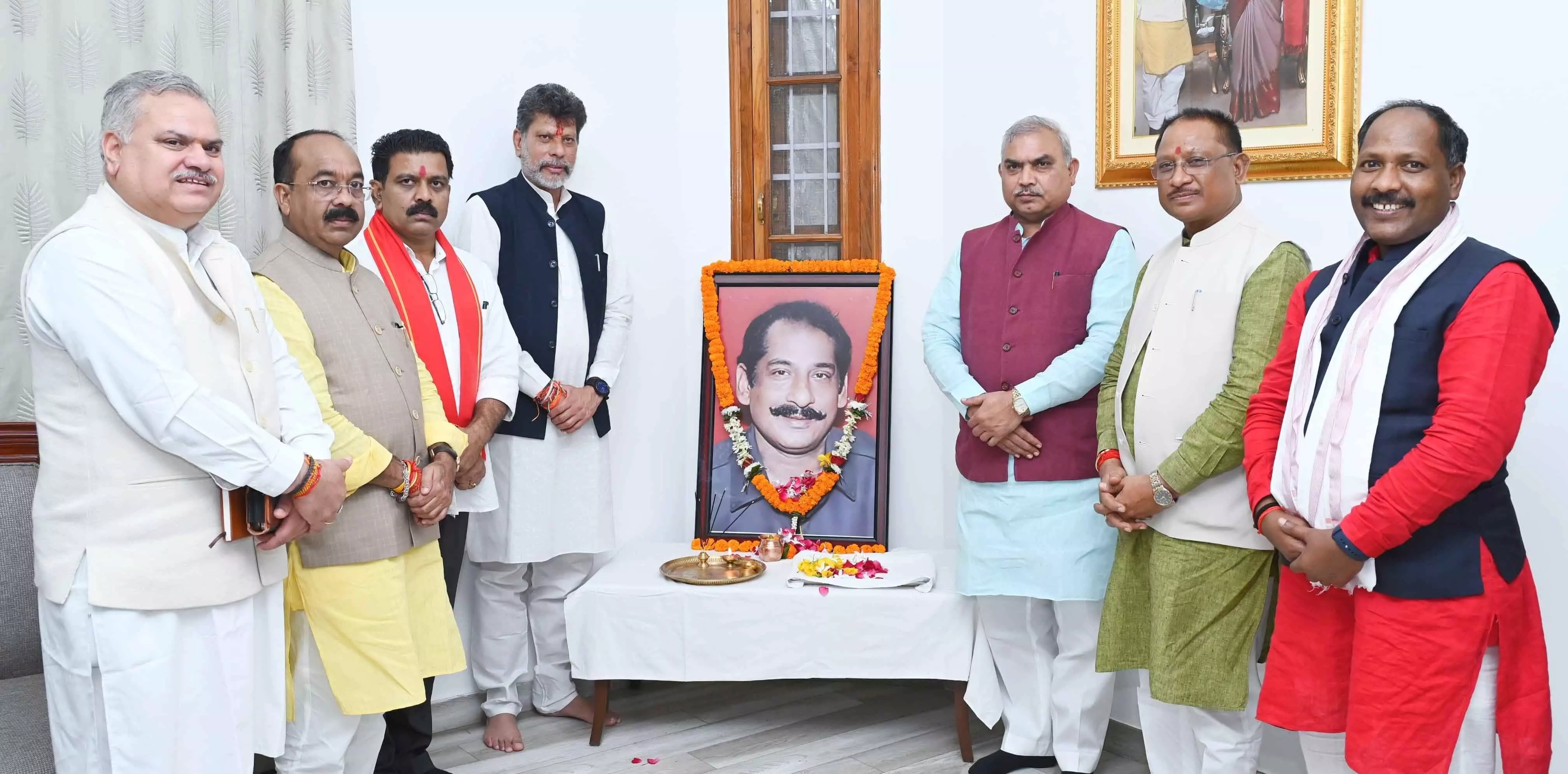 CM विष्णुदेव साय ने पूर्व केन्द्रीय मंत्री स्वर्गीय दिलीप सिंह जूदेव की पुण्यतिथि पर किया नमन