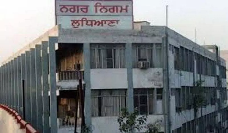 Ludhiana नगर निगम ने 416 इमारतों के मालिकों को नोटिस जारी किया