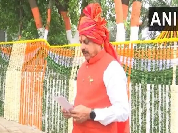 MP CM  ने 78वें स्वतंत्रता दिवस पर राष्ट्रीय ध्वज फहराया