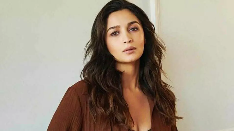 Alia Bhatt से लेकर आयुष्मान खुराना तक एक्टर सरकार पर सवाल उठाते रहे