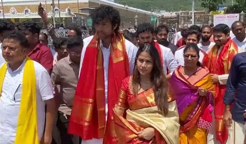 Varun Tej, Lavanya Tripathi ने तिरुमाला तिरुपति मंदिर में आशीर्वाद लिया