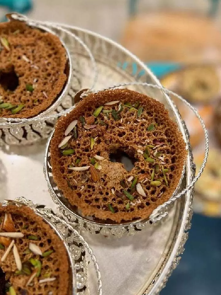 Chocolate Ghevar: घर पर बनाये  आसान,चॉकलेट घेवर