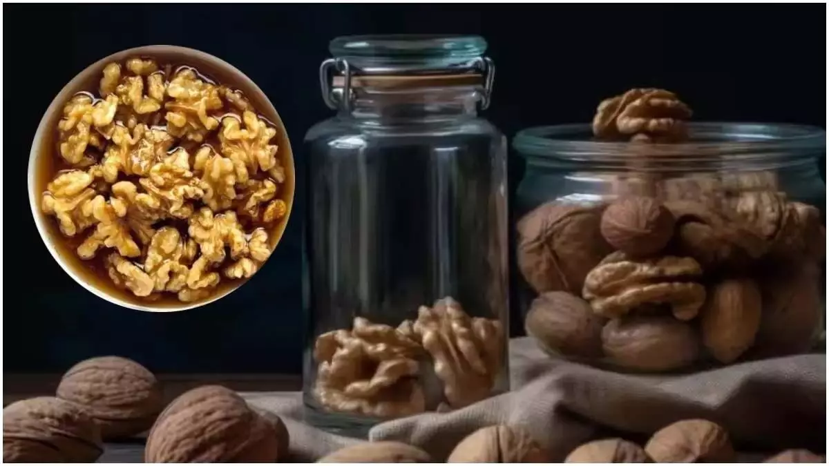 Walnuts: जाने अखरोट को भिगोकर खाने के पीछे का कारण